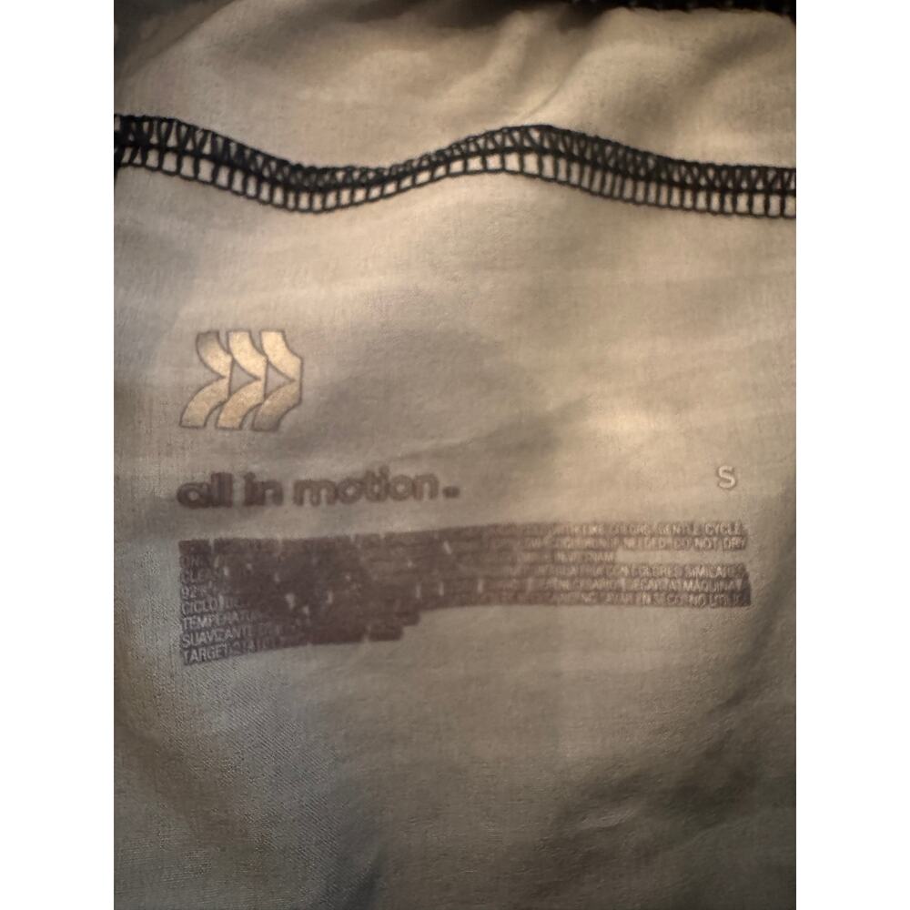 All in Motion Black and White Shorts Size S Quick Dry - Picture 4 of 4